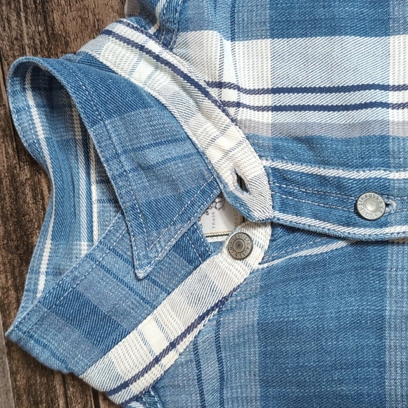 Vintage 90s Levi’s Plaid Button Up Size Large In Blue & White Metal Buttons - Picture 9 of 11